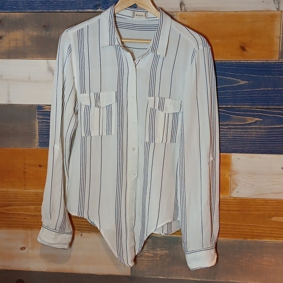 Altar'd State Linen Top M white and blue stripe - Picture 1 of 7